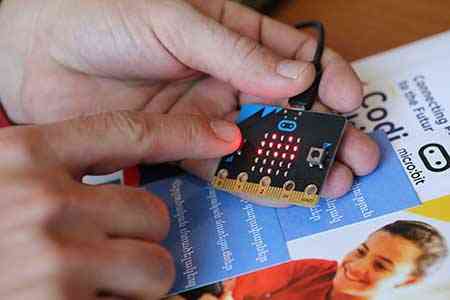 В трех школах Еревана стартуют внеклассные курсы по кодированию