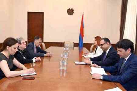 ЕС готов продолжить содействовать правительству Армении