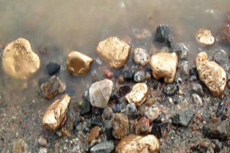 Власти Армении простили 469 финобязательств граждан Арцаха по кредитам под залог золота