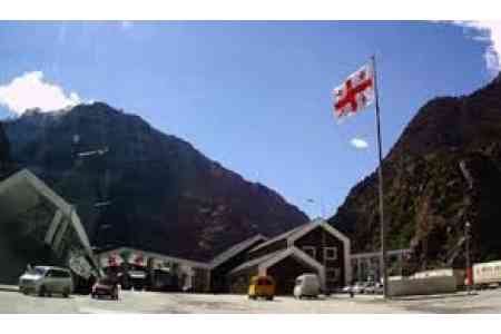 КПП Казбеги-Верхний Ларс восстановил работу