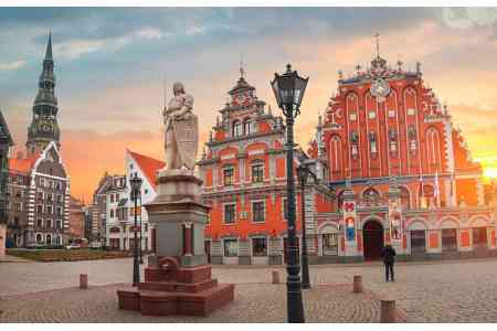 Армения и Латвия намерены укрепить и расширить деловые связи