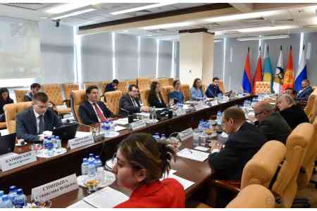 ЕЭК обсудила с госорганами стран ЕАЭС и бизнесом активизацию торговли с Сербией