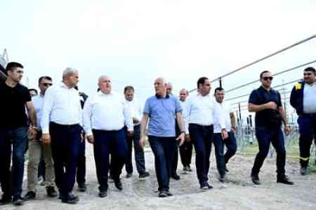 Президент ознакомился с выполненными работами на подстанции ЛЭП Иран-Армения