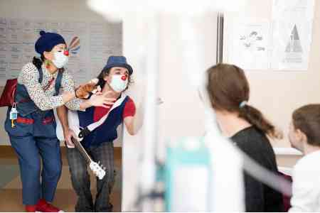 AraratBank and Théâtron Festival Bring Smiles to Little Ones