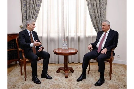 В Ереване отмечают важность сотрудничества с ЕИБ в проектах экономического развития